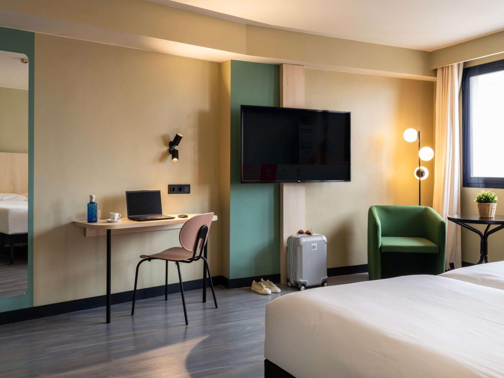 Ibis Styles Zaragoza Ramiro I Otel Dış mekan fotoğraf