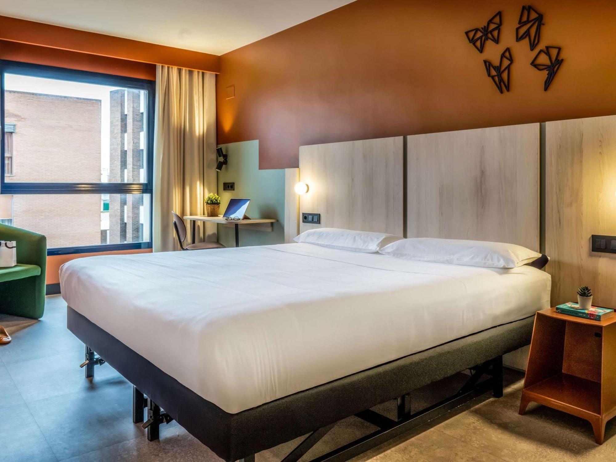 Ibis Styles Zaragoza Ramiro I Otel Dış mekan fotoğraf