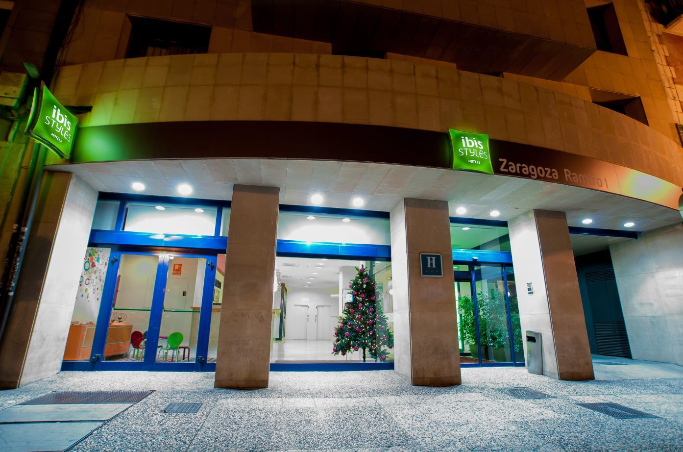 Ibis Styles Zaragoza Ramiro I Otel Dış mekan fotoğraf